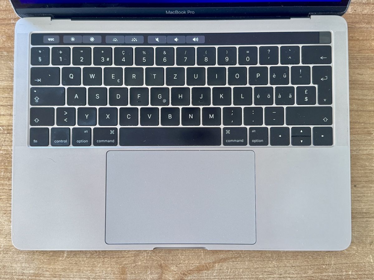 Apple Notebook: MacBook Pro 2016, 250 GB – Usato da Stettlen venduto da Cxrx 2