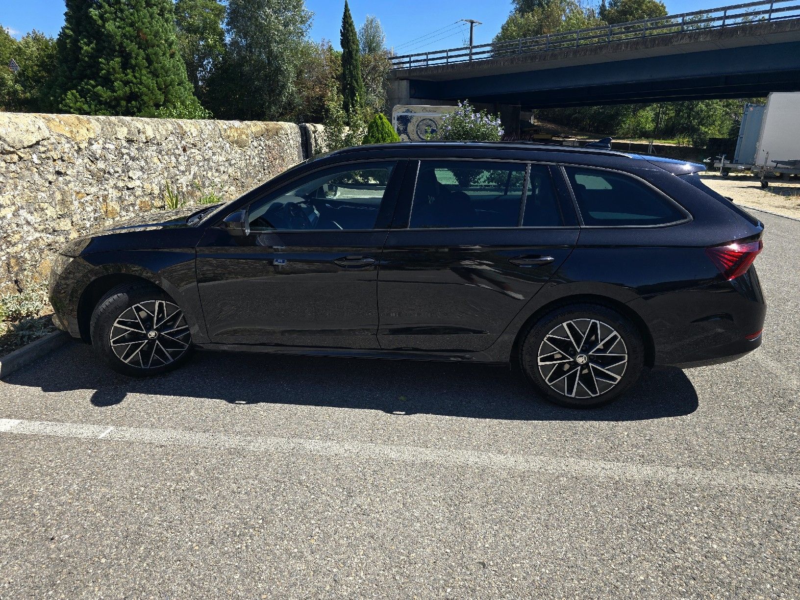 Skoda Automobili: Skoda Octavia Break 1.5 tsi  – Usato da Cornaux NE venduto da MHB2009 4