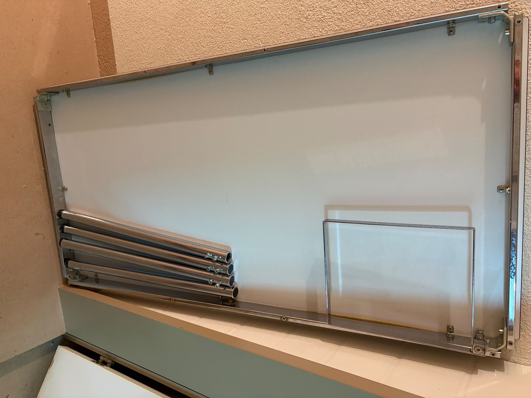 Bureaux: Schreibtisch/Bürotisch massiv – D'occasion à Wangen b. Olten par Pfupfi-1 1