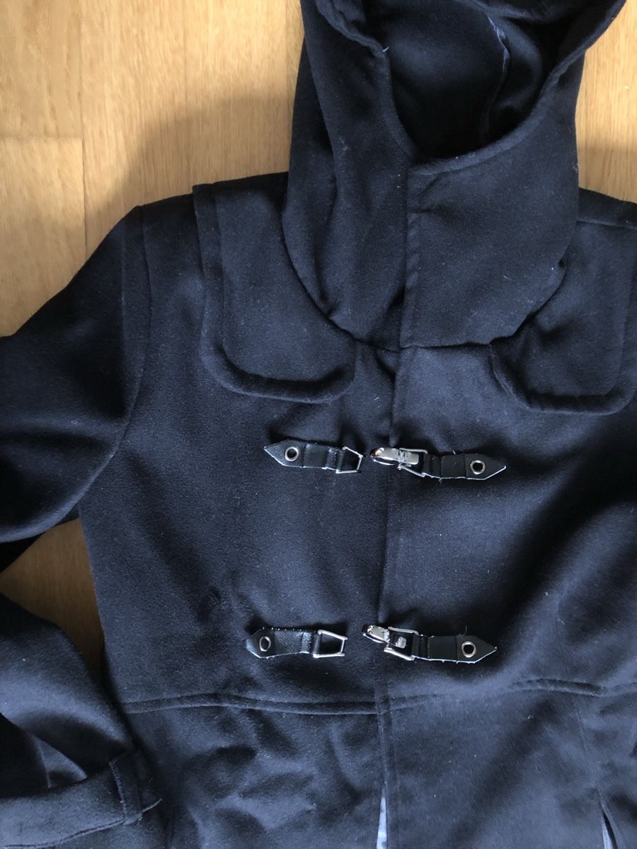 Giacche: Schwarzer Dufflecoat mit Kapuze - Wintermantel – Usato da Allschwil venduto da sil_nq7f 2