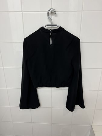 Schwarze crop Bluse von ZARA (ungetragen)