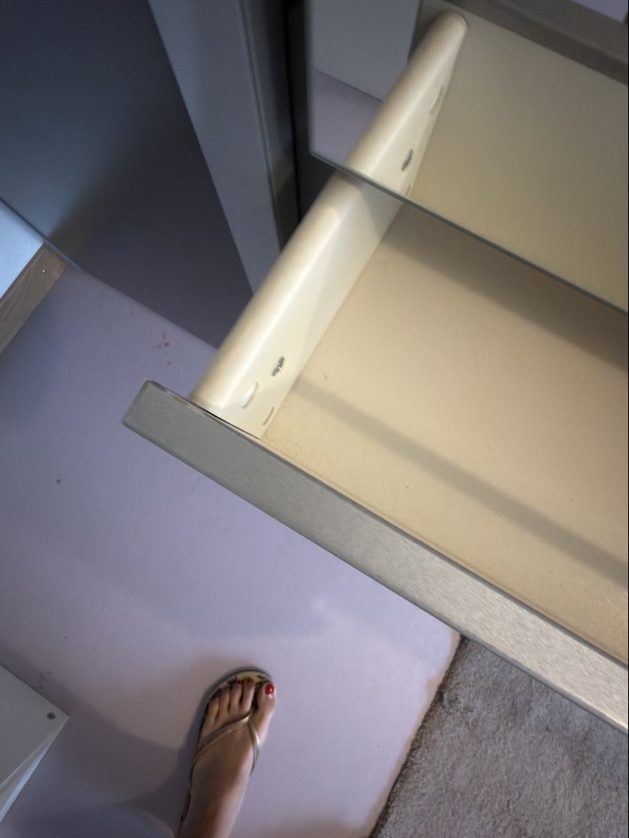 Schränke: Kleiderschrank – Gebraucht aus Zuchwil von ana_w9c8 3