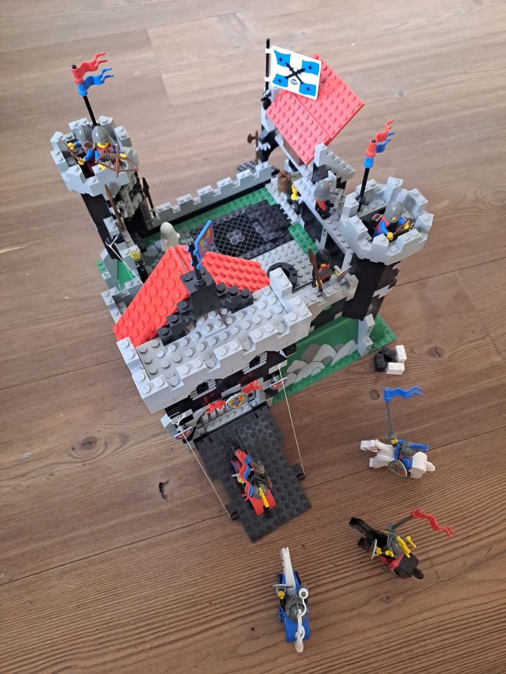 Lego Giocattoli: Lego System Burg 6086 – Usato da Leuk Stadt venduto da br__lpb6 1