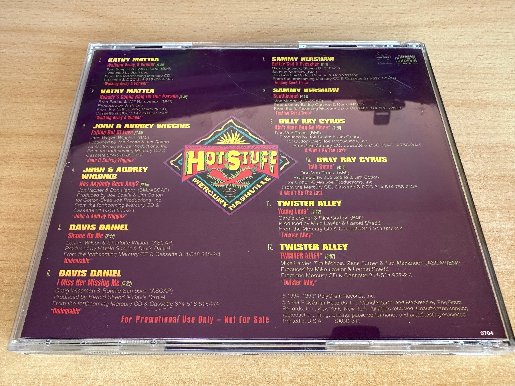 CD: Q5 Various – Hot Stuff Volume Two – Usato da Rikon im Tösstal venduto da Alpenmutz 1