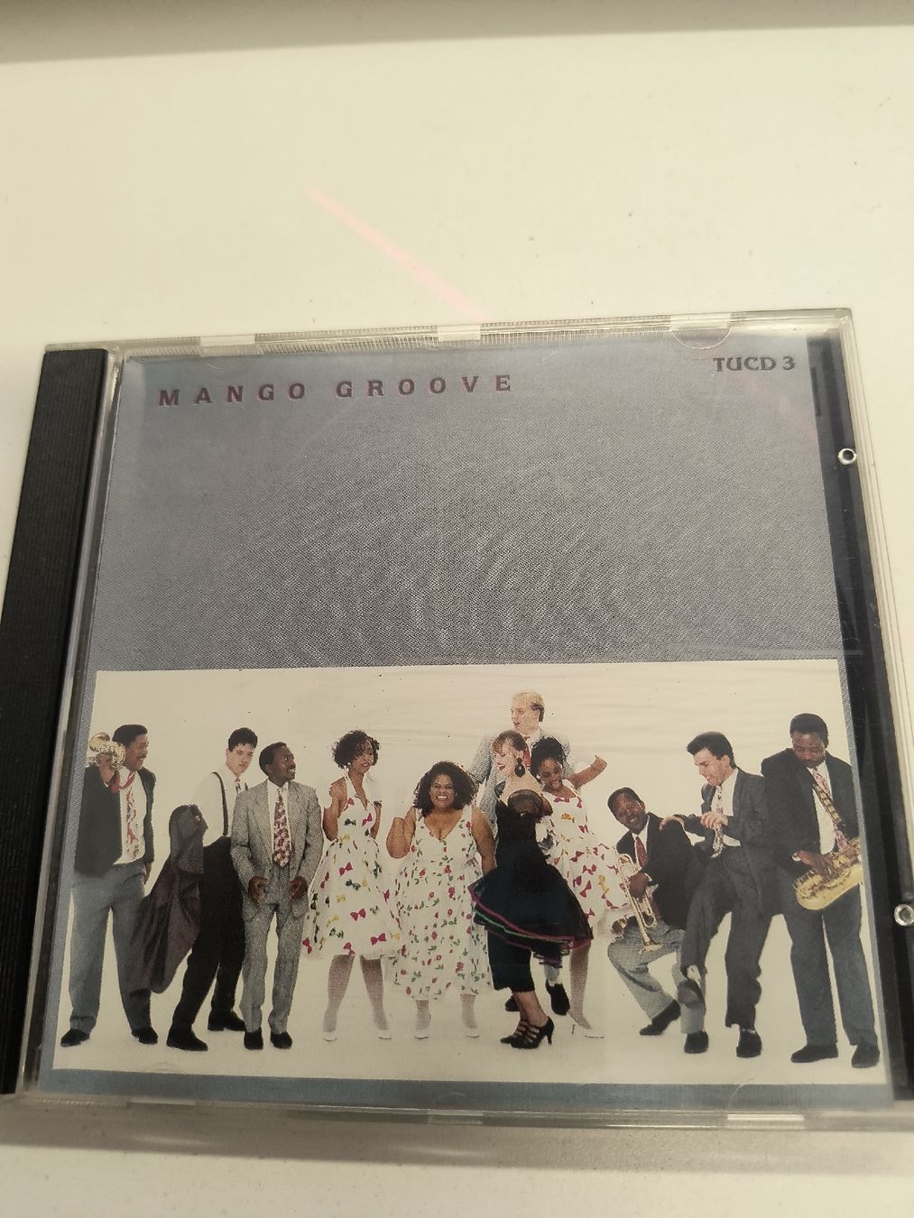 CDs: Mango Groove - HELLFIRE CD - Top Zustand - Schnäppchen! – D'occasion à Schöfflisdorf par kin_2dp9
