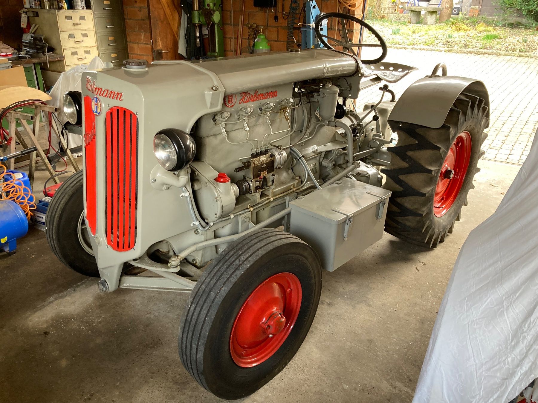 Hürlimann Trattori: Hürlimann Traktor D100 – Usato da Lommiswil venduto da Hosi88