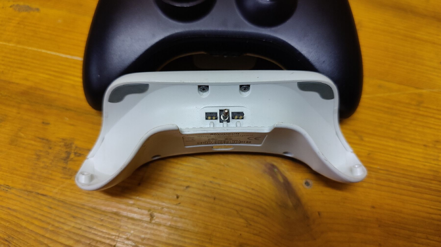 Microsoft Konsolen: Xbox 360 Controller mit Chatpad, ohne Ladekabel (L22-A) – Gebraucht aus Neuenhof von SchnaeppliAllerlei 2