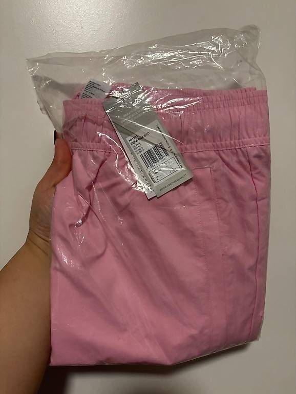 Adidas Pantaloni: SHORTS ADIDAS RBFA DNA – Nuovo (secondo la descrizione) da Solduno venduto da dim_jg6k