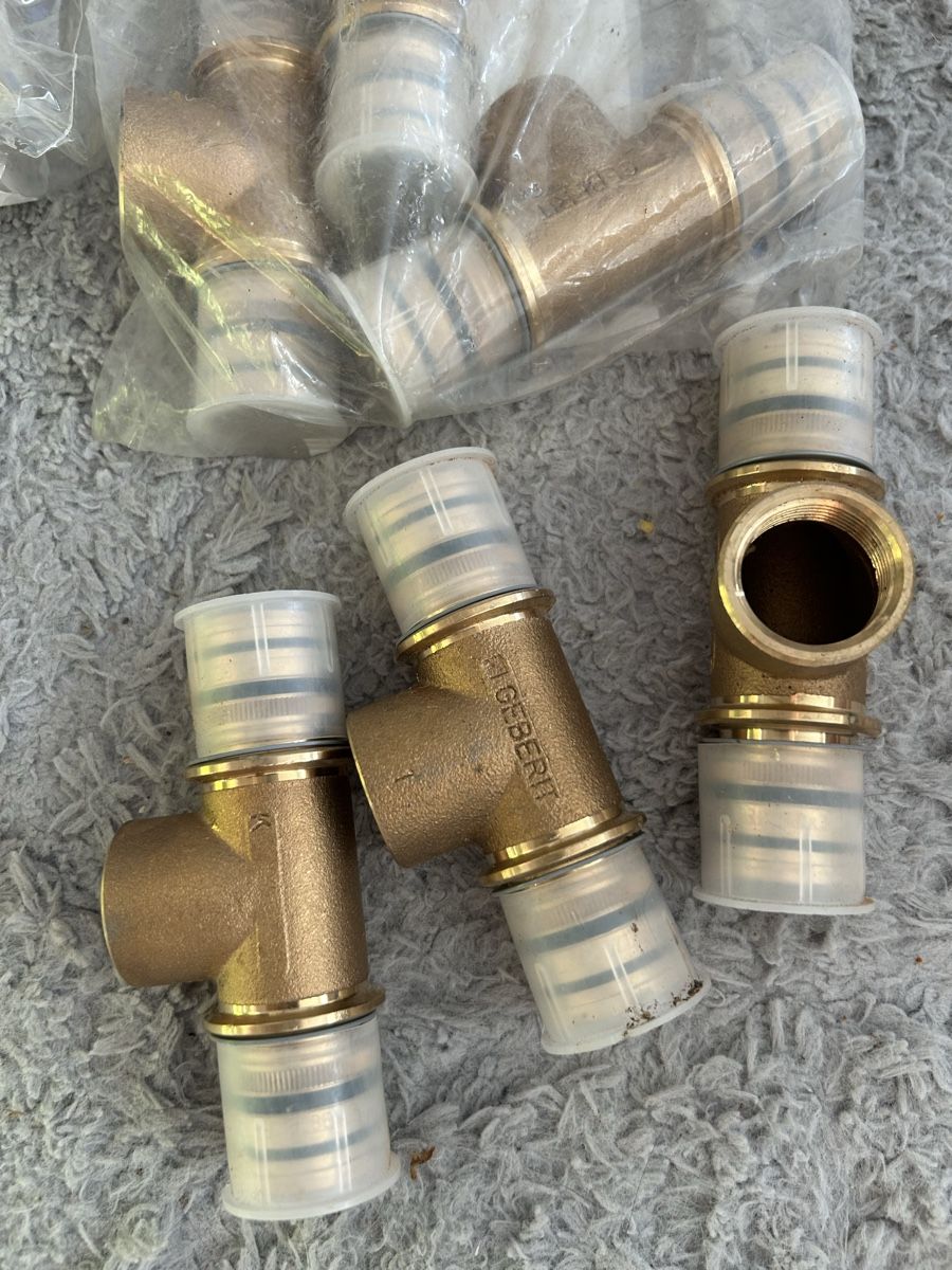 Sanitari: Sanitärrohfittings – Usato da Basel venduto da Krisztina.na 2
