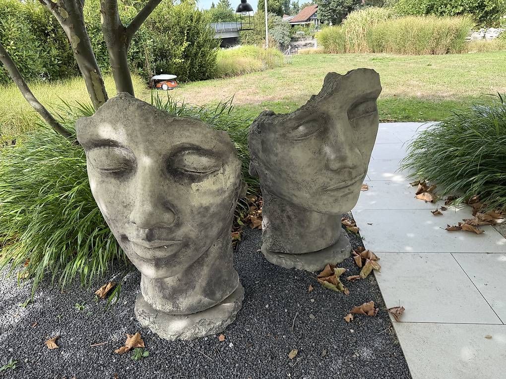 Sculture & Statue: Statues Garden Faces – Usato da Pfäffikon SZ venduto da lar_wl22