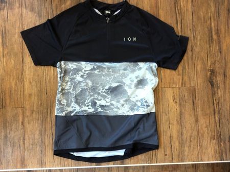 Ion Bike Shirt Half Zip Gr. M