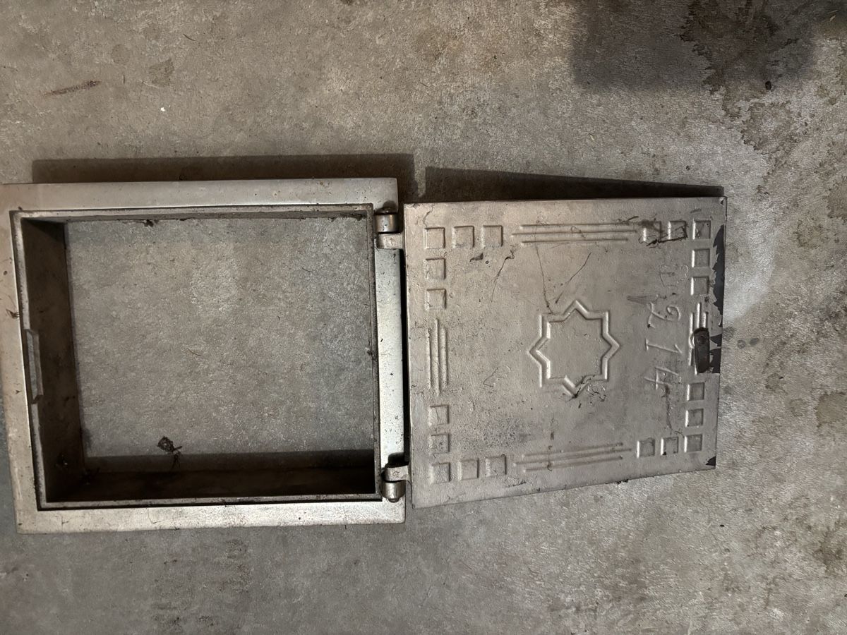 Altri mobili d'antiquariato: Antike Ofentürli – Usato da appenzell venduto da Lass0 2