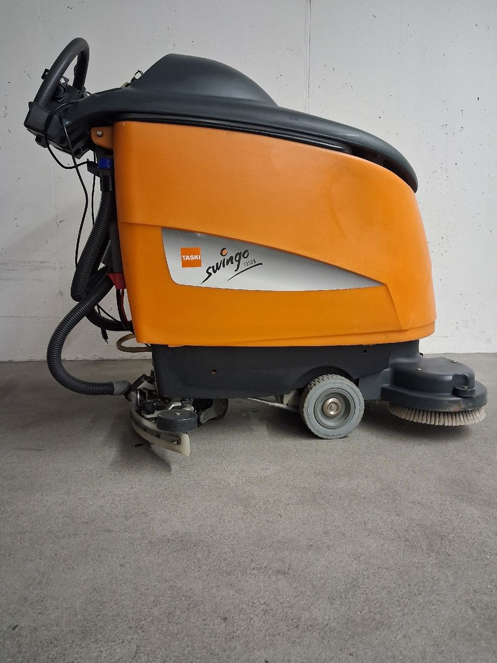 Tutte le macchine: Scheuersaugmaschine  taski swingo 1250 b – Usato da Büttikon AG venduto da for_gnt6 2