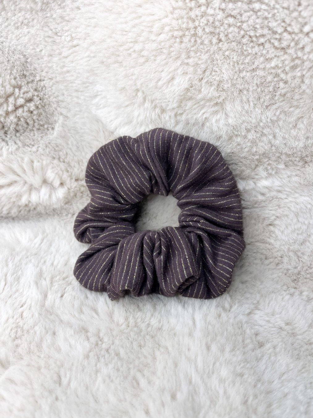 Haarschmuck: Scrunchie Upcyclé Fait-main "hyper-stretch" - Taille classic – Neu und originalverpackt aus Villars-sur-Glâne von maeva_christan_mc