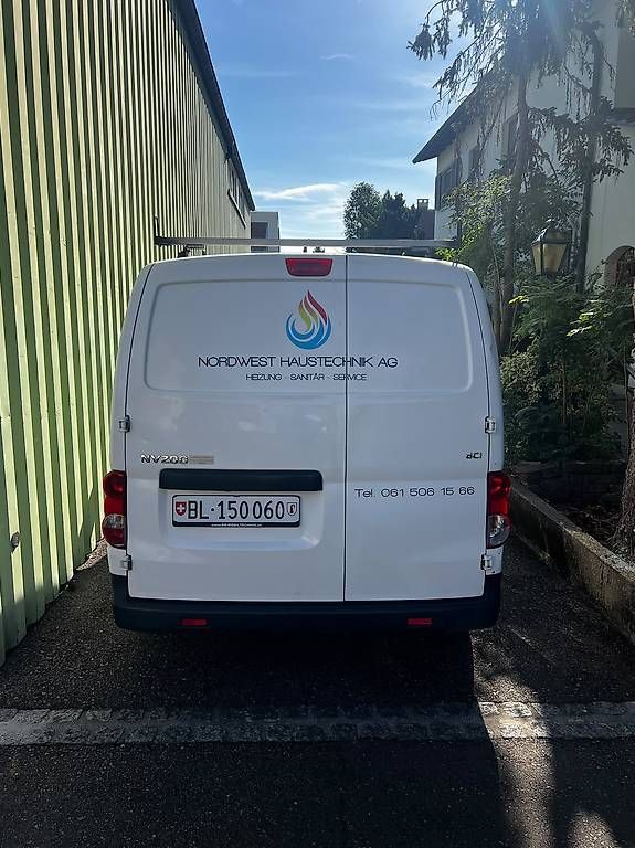 Veicoli commerciali: Nissan NV200 – Usato da Münchenstein venduto da leo_6vv5