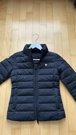 Guess Daunenjacke schwarz Gr. XS leichte Winterjacke