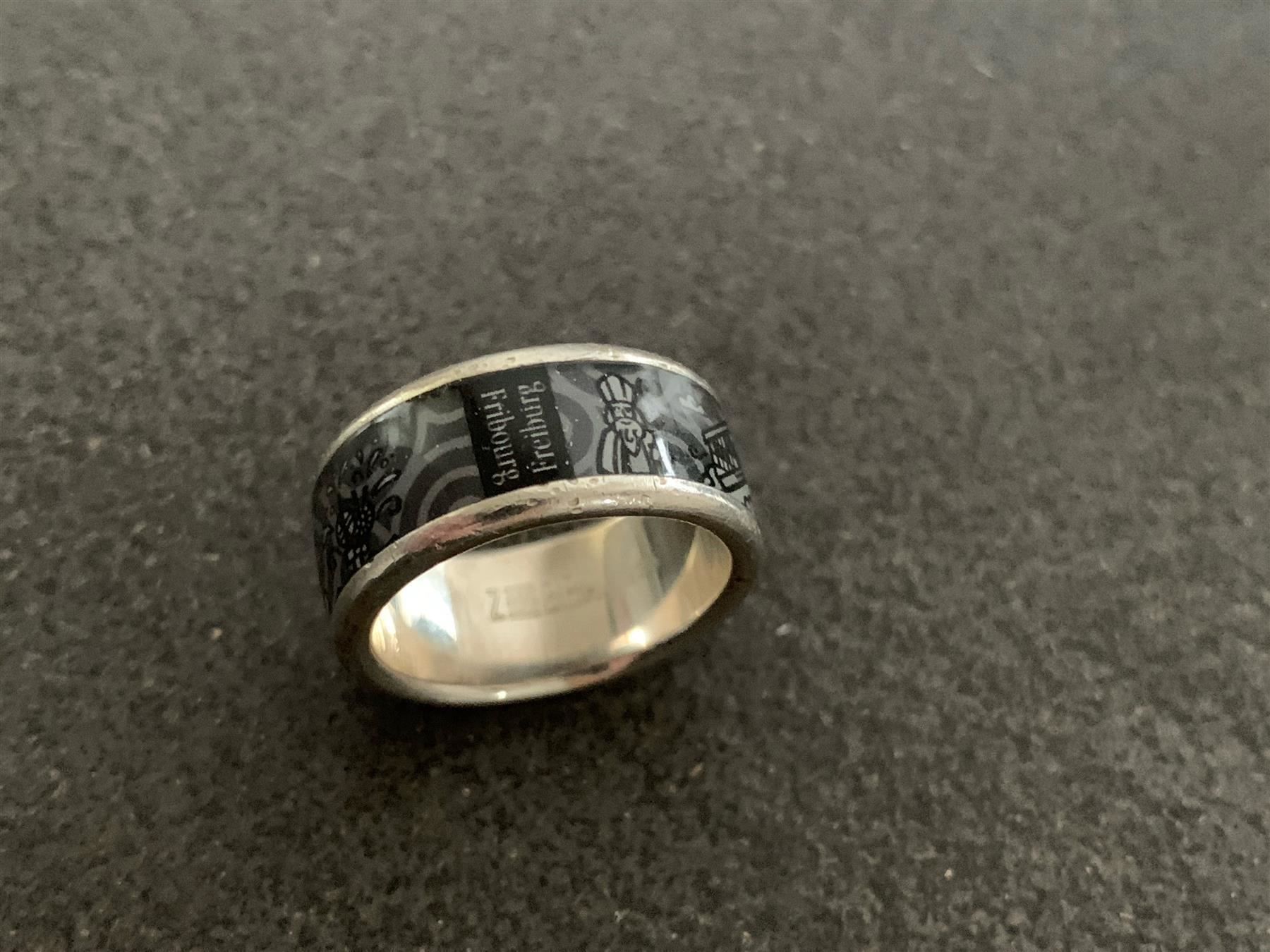 Anelli: ZEBRA Ring Silber  FRIBOURG / FREIBURG – Usato da Fribourg venduto da tschjoly