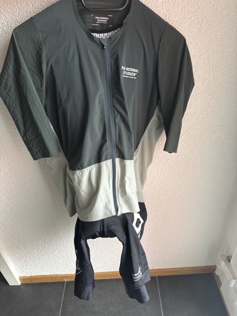 Pas Normal Studios Maillots de corps & Pantalons: Pas Normal Studio Kit  – D'occasion à Sugiez par Rulio_xx 1