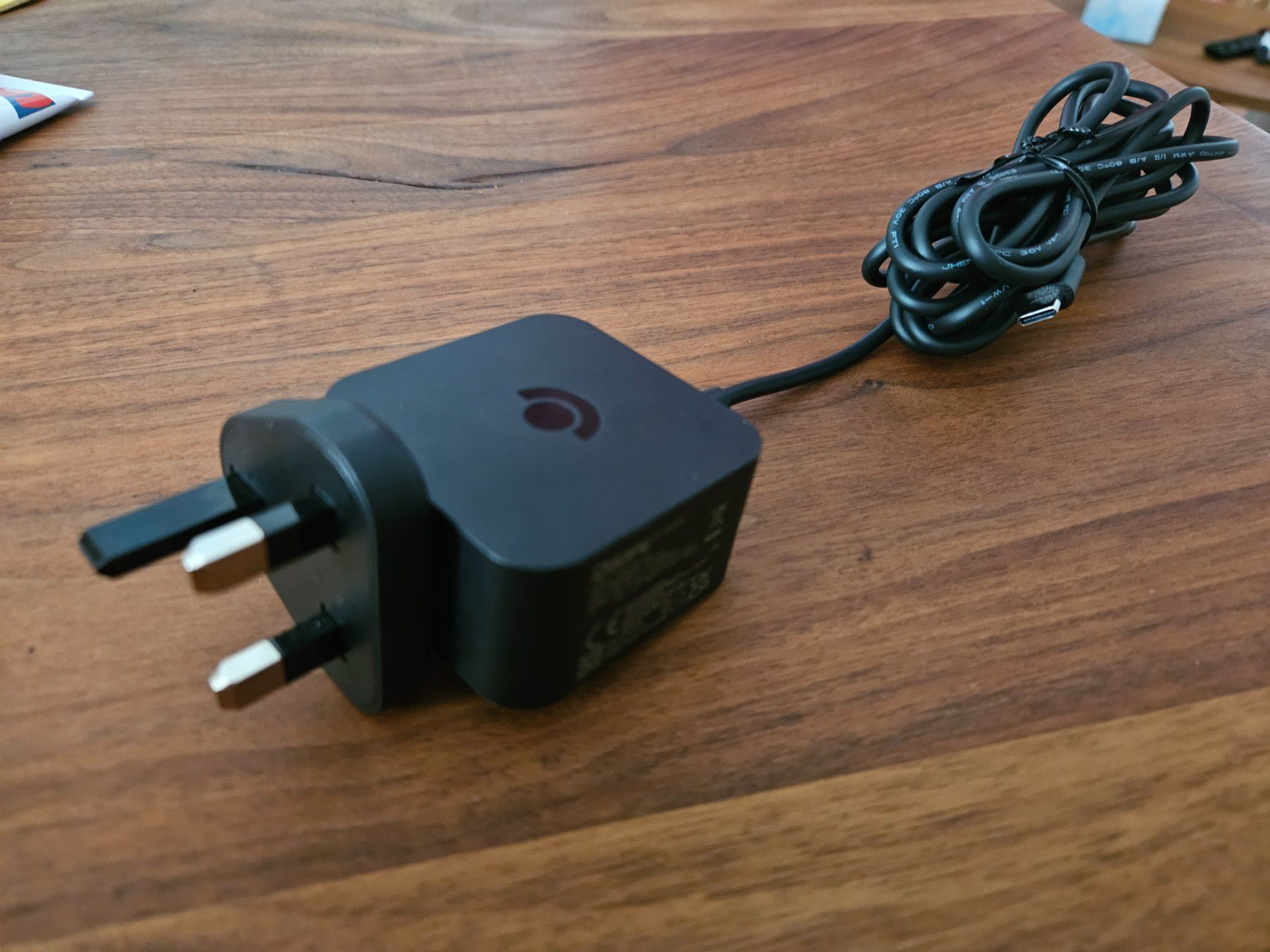 Ladegeräte: Chicony AC Adapter: USB-C Netzteil 45 W, Kabel 1.5 m – Neu (gemäss Beschreibung) aus Zürich von sdav
