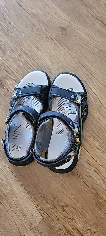 Scarpe per ragazzi: Sandaletten Grösse 34 – Usato da Sempach venduto da pri_9ylm