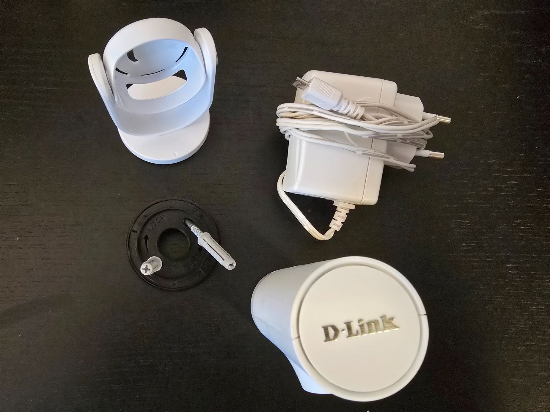 Videocamere: D-Link - Mini Full HD Wi Fi Camera DCS-8000LHV2 indoor – Usato da Pfäffikon ZH venduto da eggi_ricuser 1