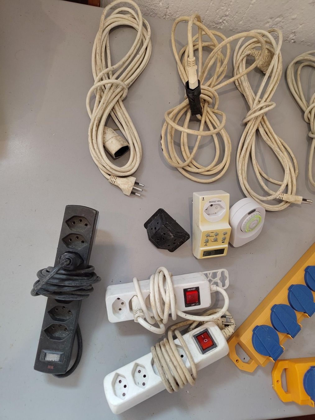 GIFAS Stecker: Electrical bundle — IP44 power strips, extension cords, ... – Gebraucht aus Capolago von Bomberz 1