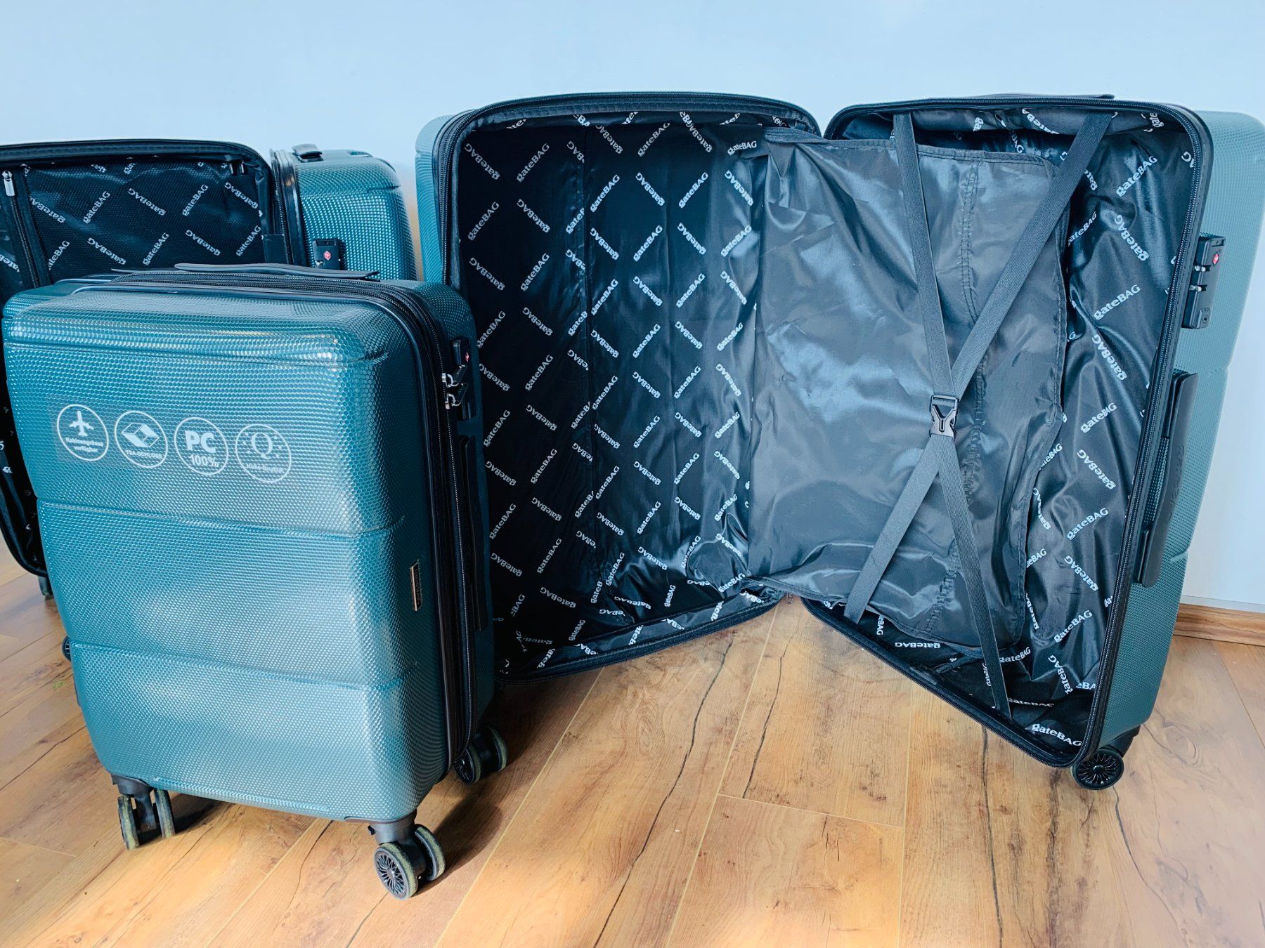 Valigie: 4 teiliges Koffer Polycarbonat gateBAG BUNDLE GRÜN NEU – Nuovo e nell'imballaggio originale da Bergdietikon venduto da shopAgent 7