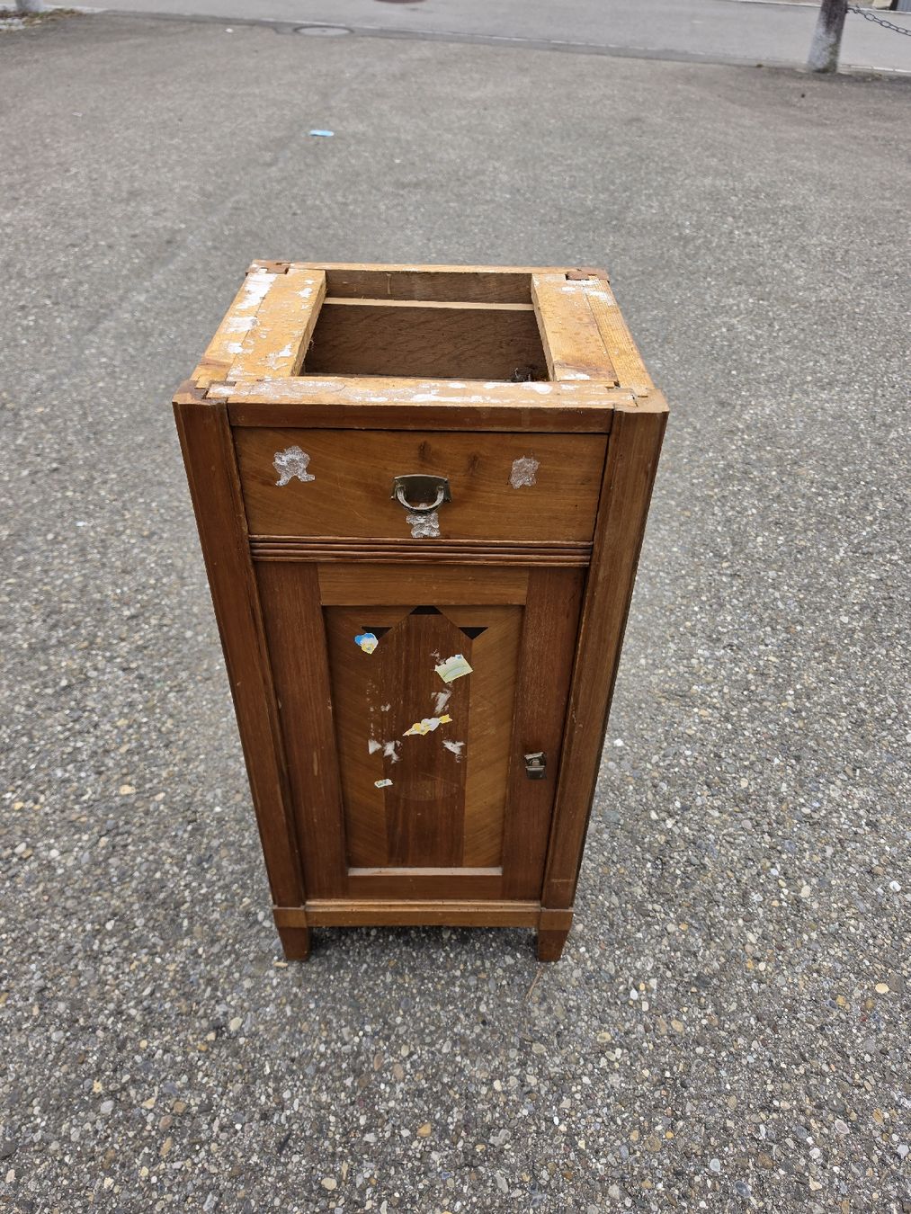 Comodini: Antikes Lavabo-Möbel mit Marmorplatte, Vintage Look. – Usato da Mettlen venduto da elios0888