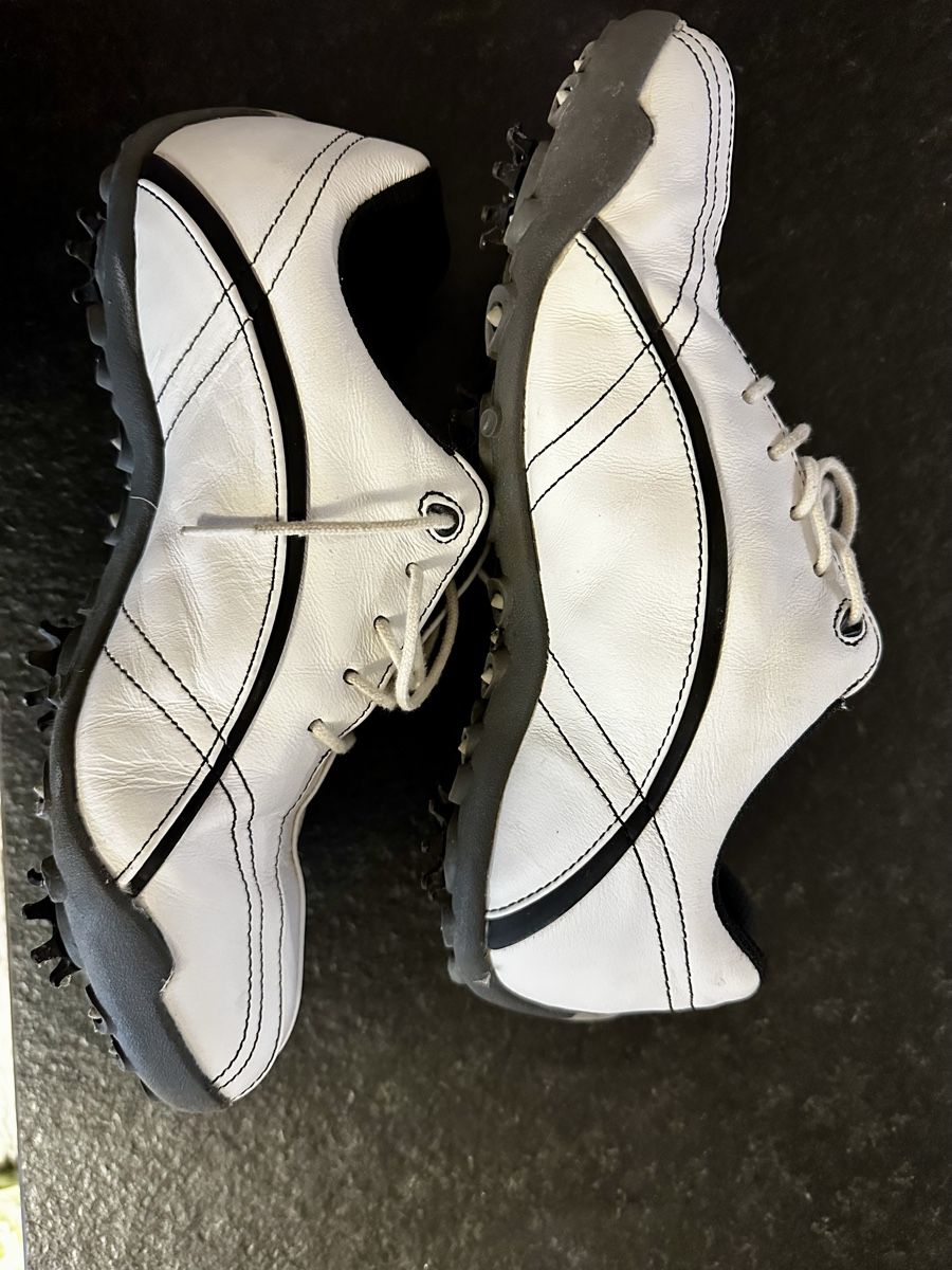 Scarpe da donna: Golfschuhe Foot Joy Damen 38.5 – Usato da Utzenstorf venduto da Vegas1177