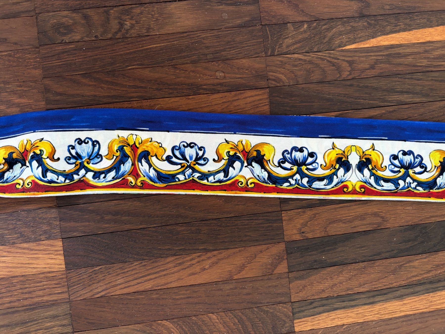 Dolce & Gabbana Foulard & Sciarpe: DOLCE & CABBANA  Seiden Twilly 100X6cm – Usato da Herrliberg venduto da mayfi 4