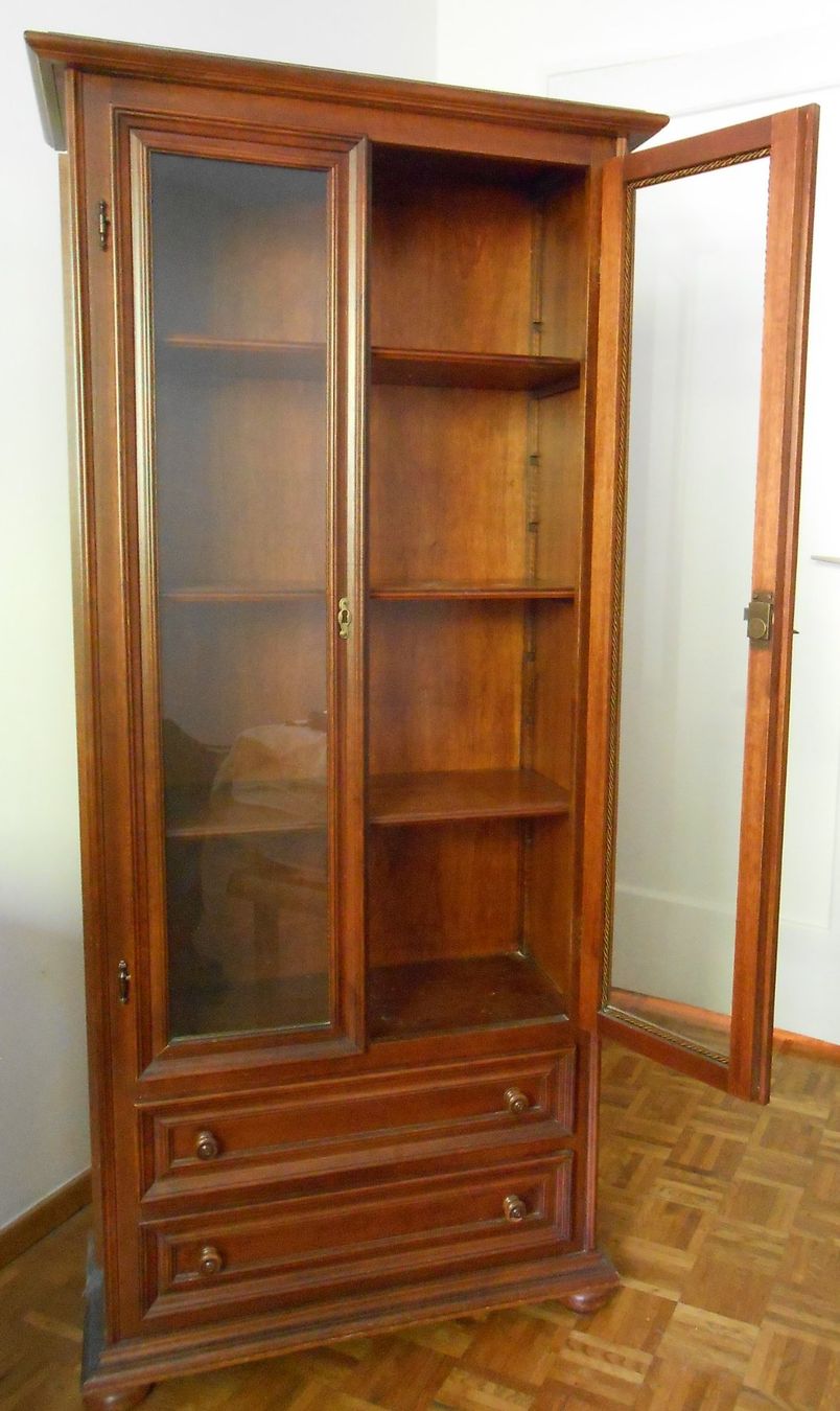 Vitrinen: Vitrine – Gebraucht aus Bossonnens von ysc_9q2f