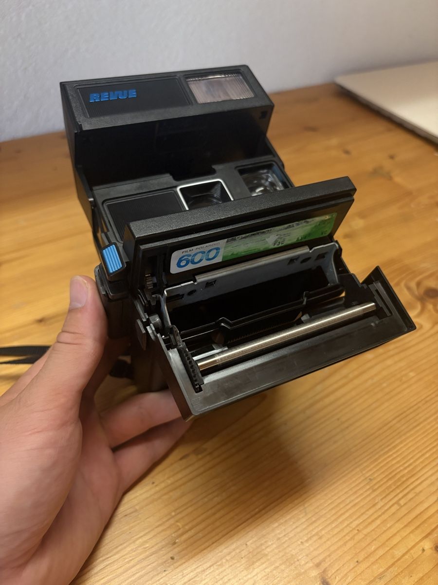 Polaroid Kamera: Sofortbildkamera REVE 640 – Gebraucht aus hochdorf von orellbrunner 1