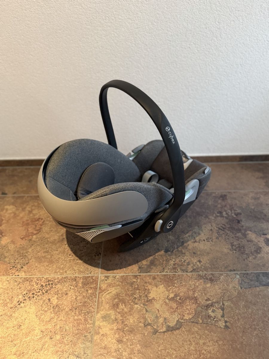 Cybex Seggiolini per auto: Cybex Babyschale mit Isofixstation – Usato da Mauren venduto da Sascha_M 2