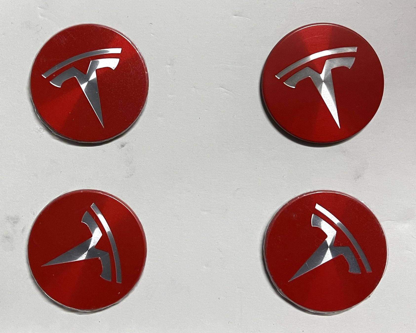 Tesla Tutti pezzi di ricambio auto: TESLA - Radkappen-Set – Nuovo (secondo la descrizione) da Oftringen venduto da Vucki