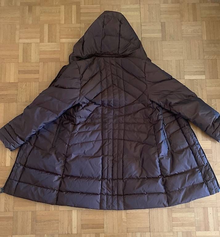 Mäntel: Daunenmantel Moncler – Gebraucht aus Bern von Nici2210 1