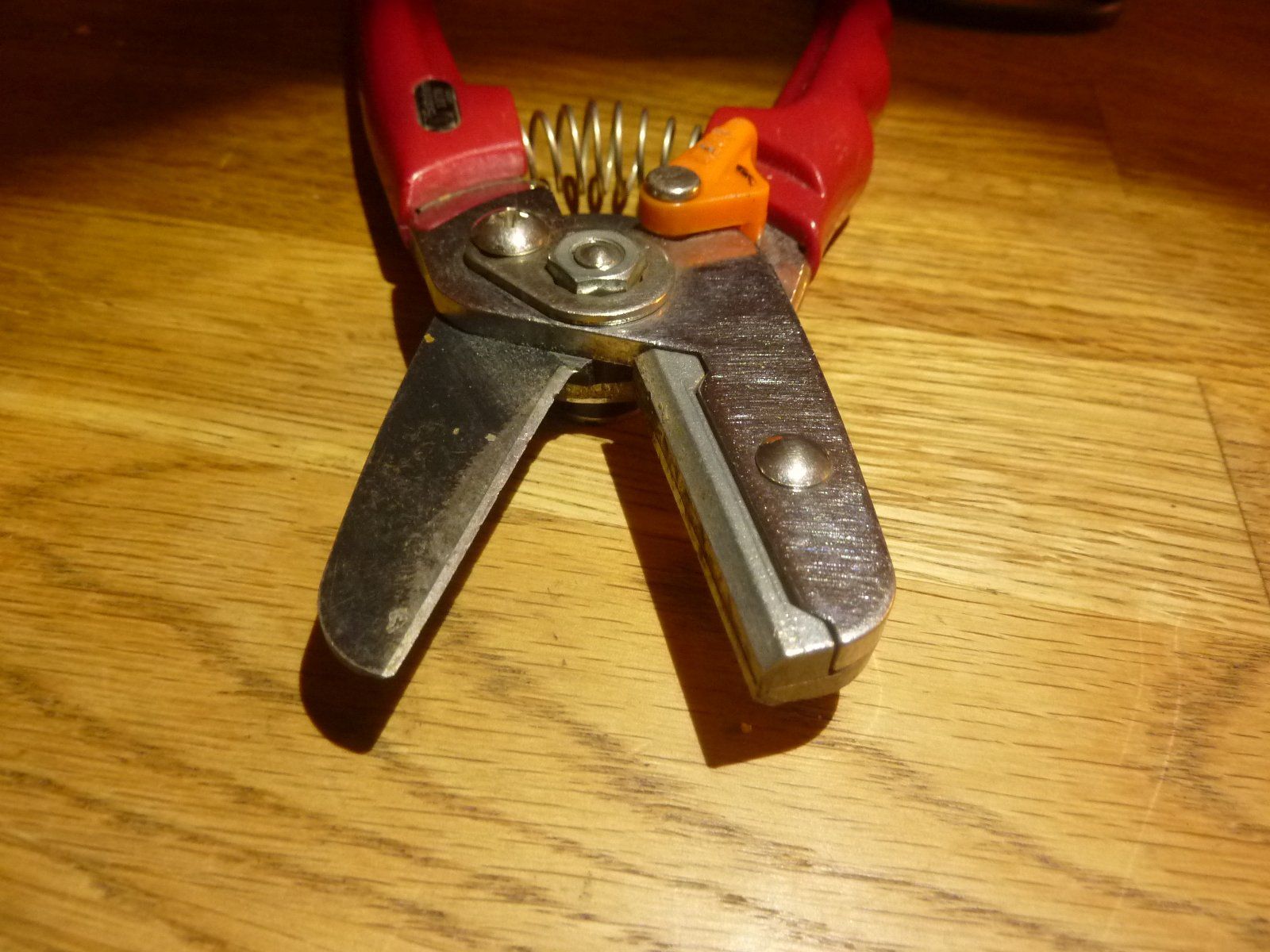 AC-DC Alle Werkzeuge: Gartenschere Pruning Shear 1270 7-12 SABOTEN – Gebraucht aus Hochfelden von swissice 2