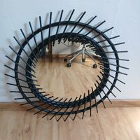 Trendiger Wandspiegel, neuwertig, Durchmesser 70cm, schwarz