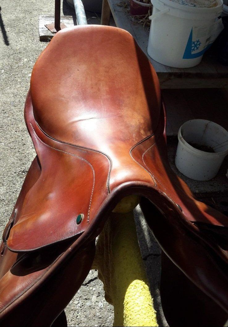Selles, accessoires: Selle – D'occasion à Les Bois par ayanou04 1