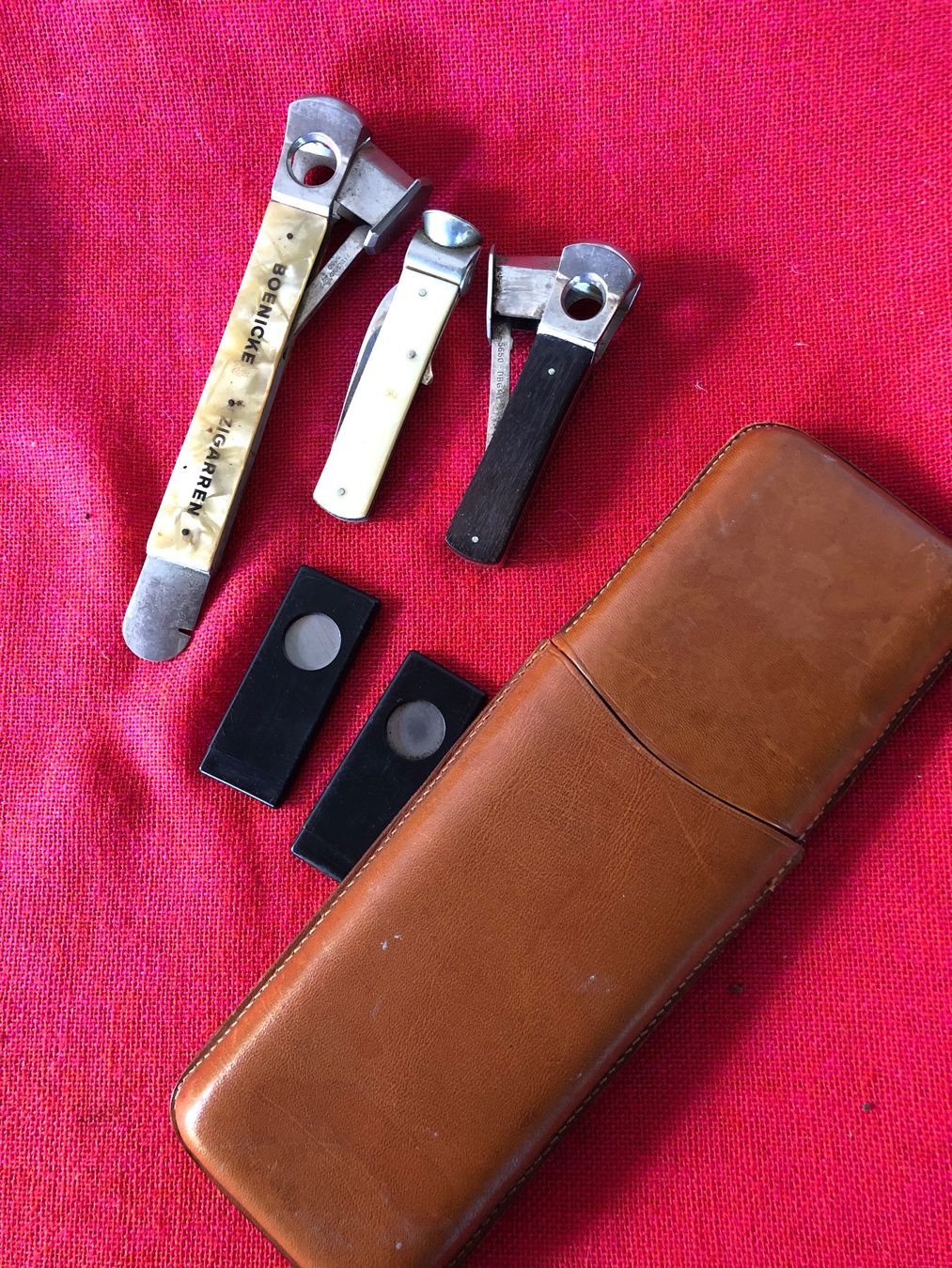 Sonstige Tabakwaren: Vintage Zigarrenetui aus Leder + Schneider – Gebraucht aus Fällanden von Sariko