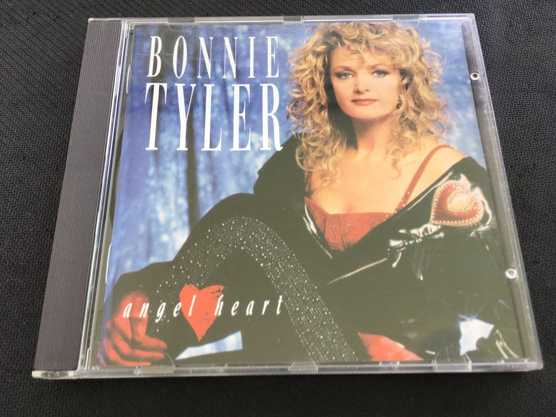 CD: Bonnie Tyler - Angel Heart -CD- – Usato da St.Gallen venduto da MedienJoe