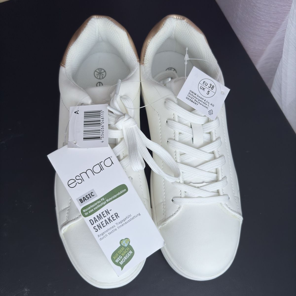 Chaussures femmes: Basket blanches doré – Neuf avec emballage d'origine à Moudon par TigerrrEye 1