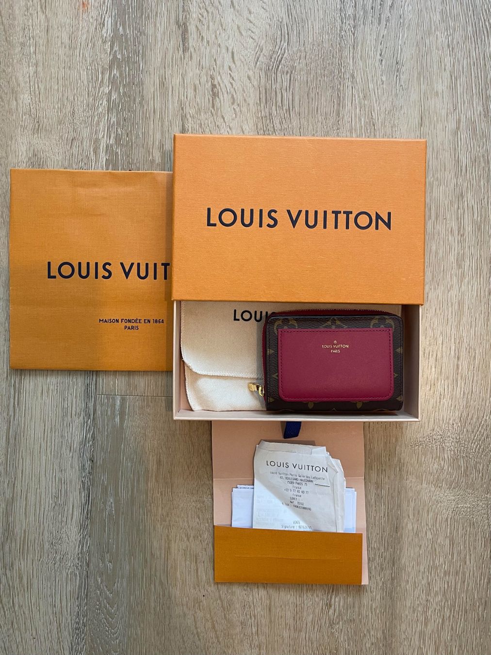 Louis Vuitton Portamonete: Louis Vuitton Lou Geldbörse – Nuovo (secondo la descrizione) da Kreuzlingen venduto da fra_95nj 1