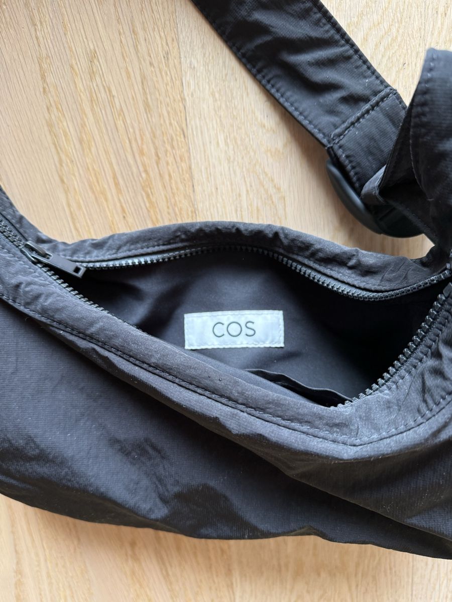 Cos Taschen: Schwarze COS Umhängetasche – Neu (gemäss Beschreibung) aus Zürich von sandro_colombini 3