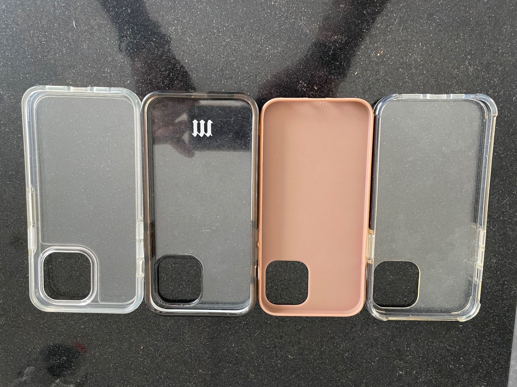 Apple Cover & Protezioni schermo: iPhone 12 promax (4 Hülle) – Usato da Langwiesen venduto da molegra 1