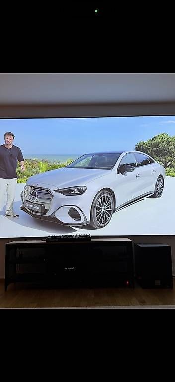 Home Cinema: EliteScreen 135" – Usato da Zürich venduto da StereoMinus 2