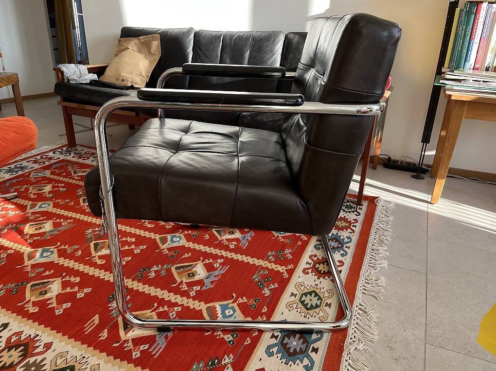 Sessel: Freischwinger Sessel Leder – Gebraucht aus Zürich von boriana 2