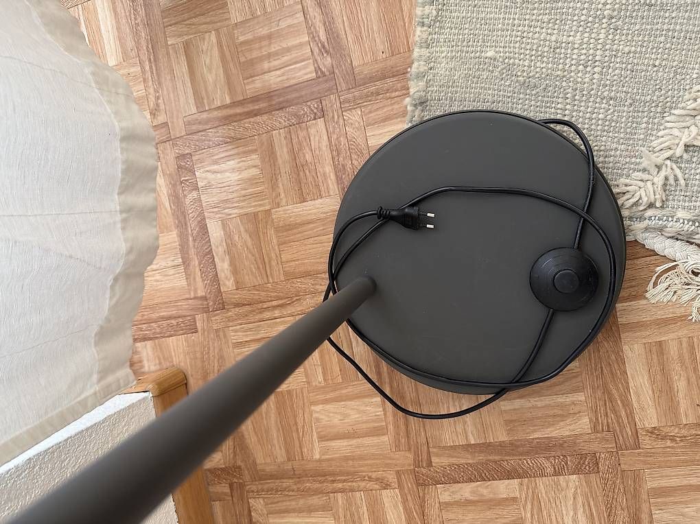 Ikea Lampade: IKEA Hektar Standleuchte dunkelgrau – Usato da Hinterkappelen venduto da FCExpectedToulouse 2
