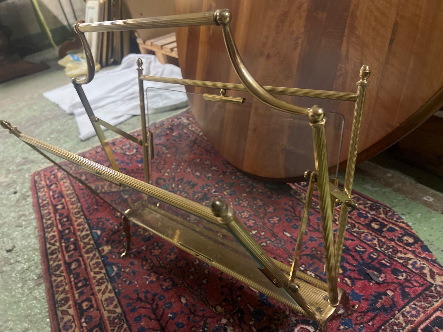 Sonstiges für Haushalt & Wohnen: Vintage Messing und Glas Zeitungsständer – Gebraucht aus Rorschach von TimelessTrading 3