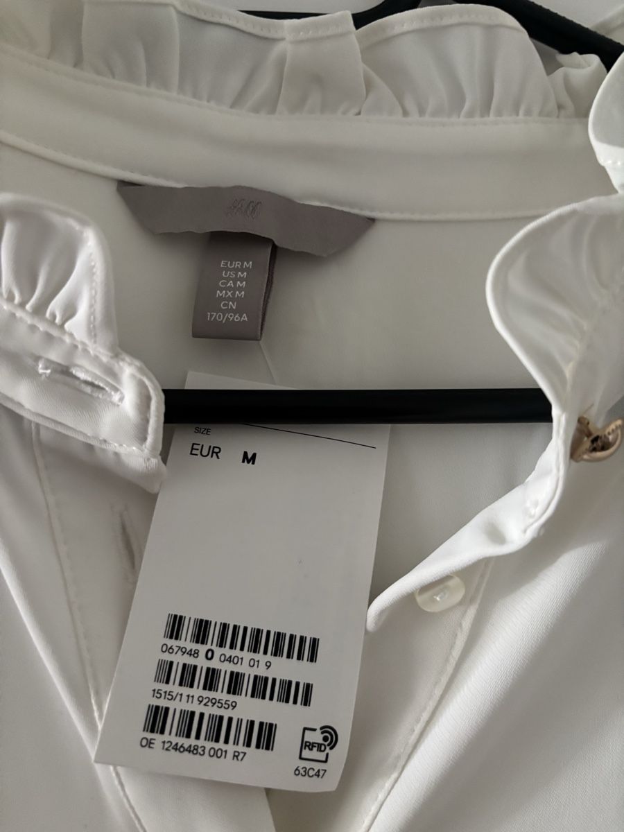 H&M Chemisiers: Weisse Bluse H&M – Neuf (Voir description) à Ostermundigen par Siri1993 1