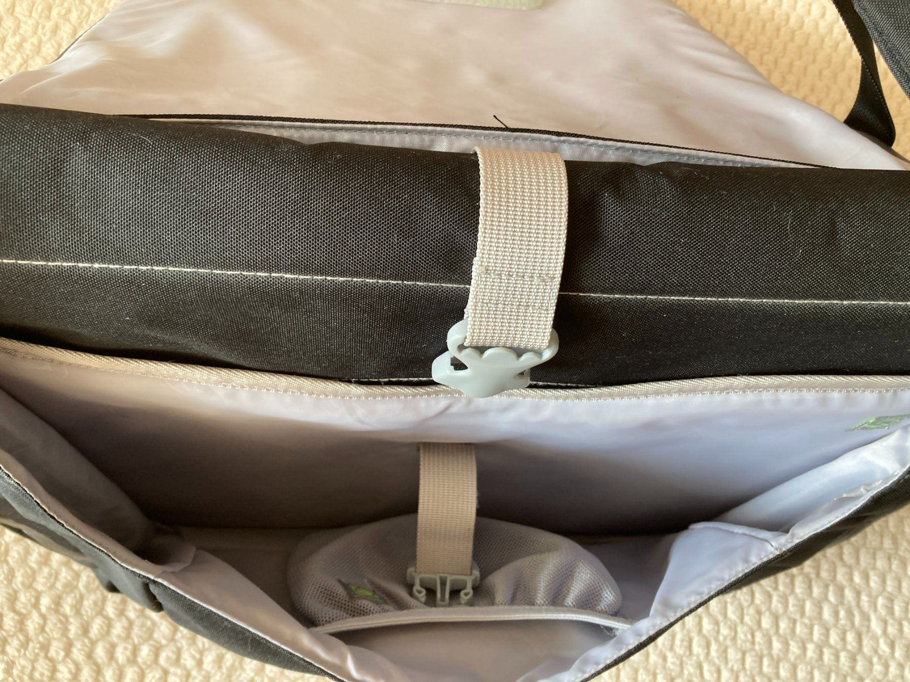 Koffer & Taschen: Aktentasche Schwarz mit Laptophülle, Top Zustand – Neu (gemäss Beschreibung) aus Küsnacht ZH von PLZoll 5